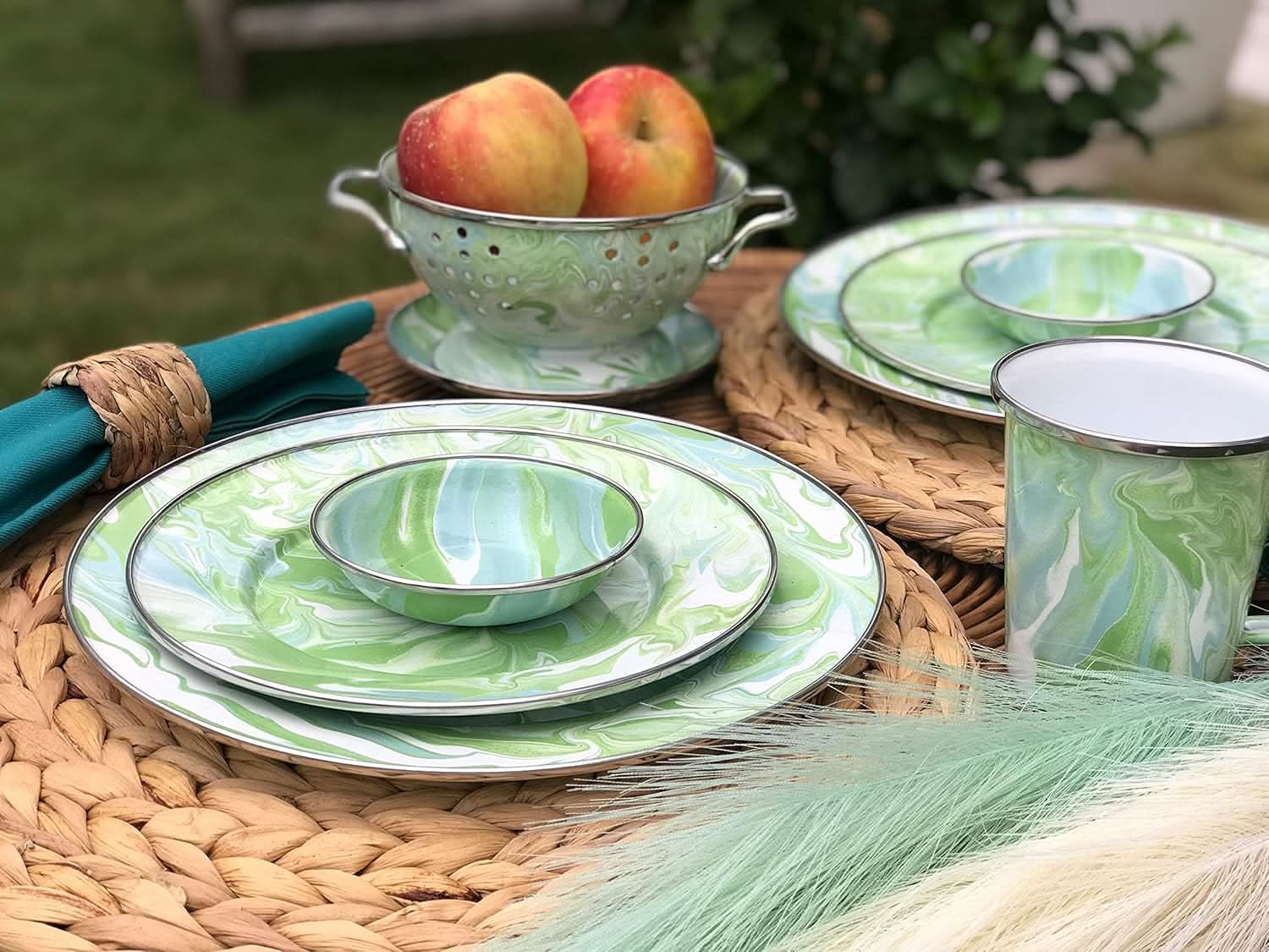 Golden Rabbit Enamelware Modern Monet Dinner Plates - Set of 4