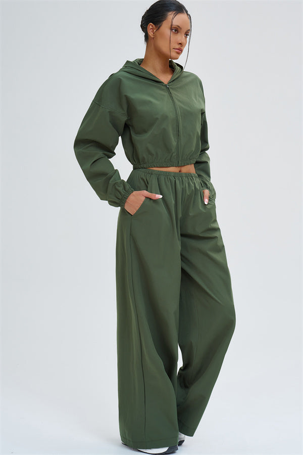 The Svelte UV protection Crop Hoodie Sweatpants 2-Piece Set